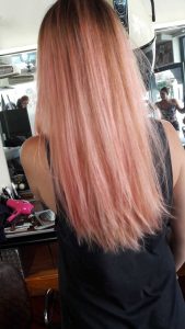 couleur-cheveux-rose-pastel-nice